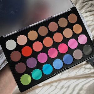 Bh Cosmetics Modern Mattes eyeshadow palette
